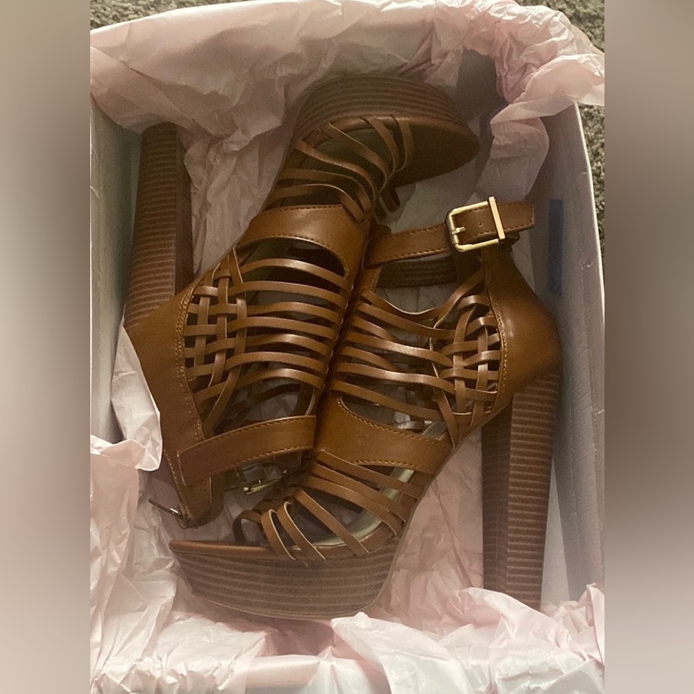 4 inch Brown Heels